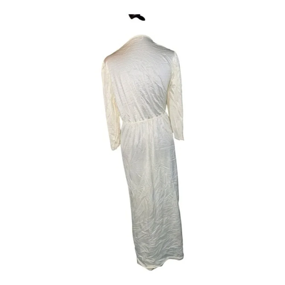 VTG‎ 80s JC Penny ivory nylon robe size small